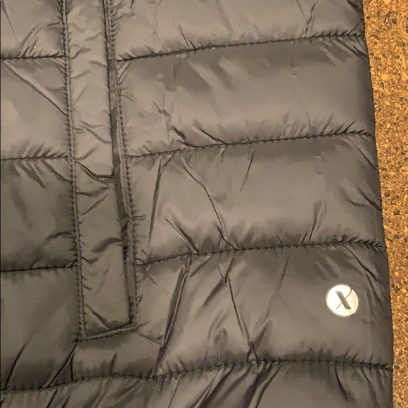 Xersion Black Vest - Picture 3 of 3